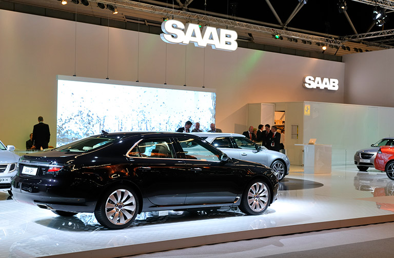 Saab mobile windshield repair Burlington