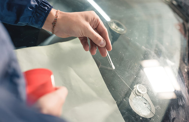 auto glass crack repair