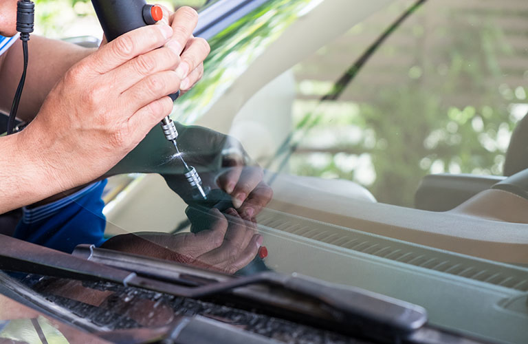 windshield crack repair Tyandaga