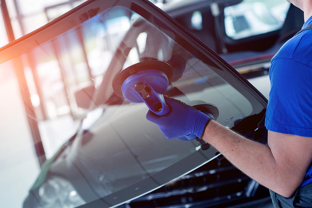 Renault windshield replacement cost